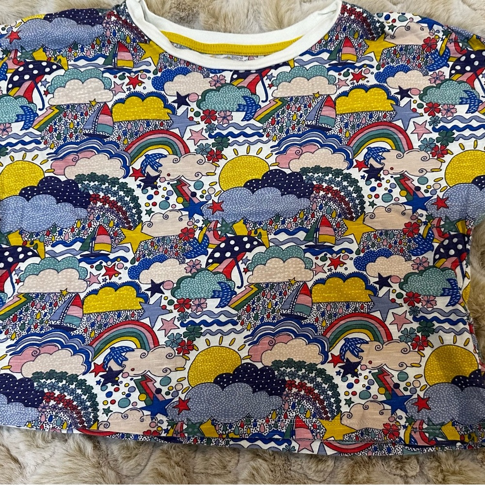 Mini Boden girls tee, excellent condition, comfy and good quality t-shirt.